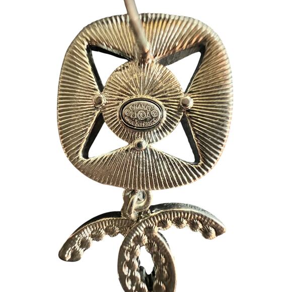 Chanel Silver Crystal Square Stud Dangle Pearl CC Earrings Fall 2021 (CCXX020) - Picture 3 of 4